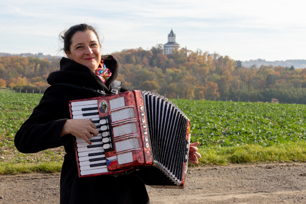 70 let CHKO Český ráj připomíná nová ovocná alej pod Humprechtem