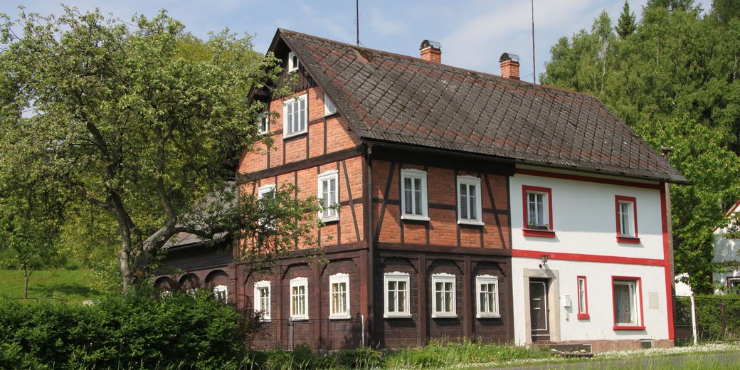 Dům s podstávkou a hrázděným patrem (foto Tomáš Besta)